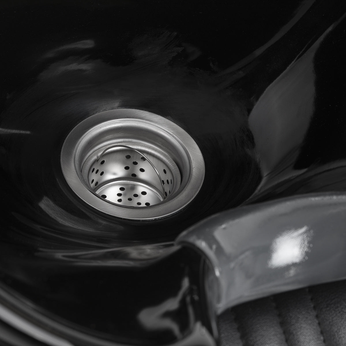 Gabbiano Friseur Waschbecken Patrizio Schwarz