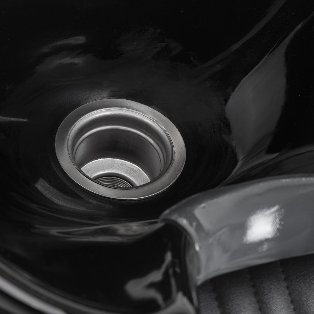 Gabbiano Friseur Waschbecken Patrizio Schwarz