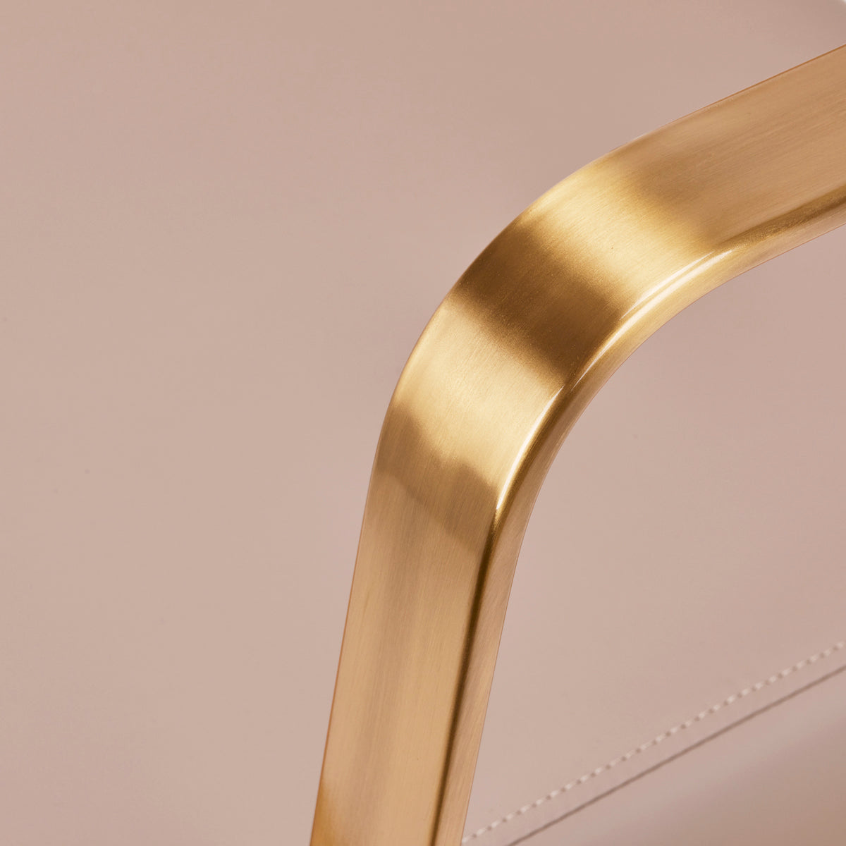 Porto-GM Friseurstuhl beige