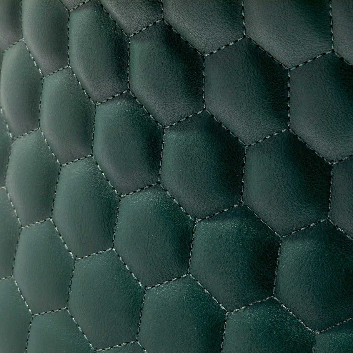 Gabbiano Friseurstuhl Wersal Goldflasche grün