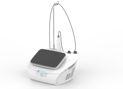 Aesthetic Multi Booster 3 in 1 - Microneedling, RF, Cooling Hammer und Akne-Pen