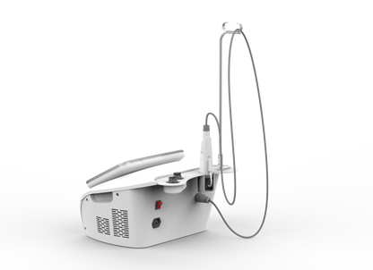 Aesthetic Multi Booster 3 in 1 - Microneedling, RF, Cooling Hammer und Akne-Pen